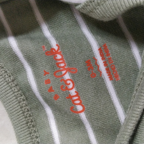 Baby onesies - Picture 2 of 5